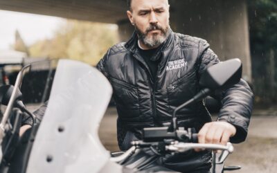 Moto, frio e chuva: o que vestir para uma pilotagem segura?